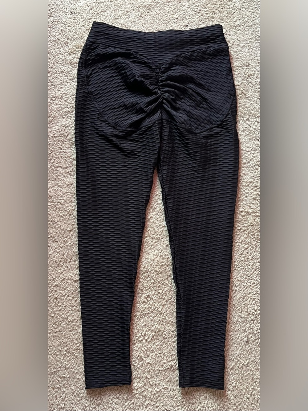 TikTok Viral Honeycomb Textured Scrunch Butt Leggings - Picture 2 of 3
